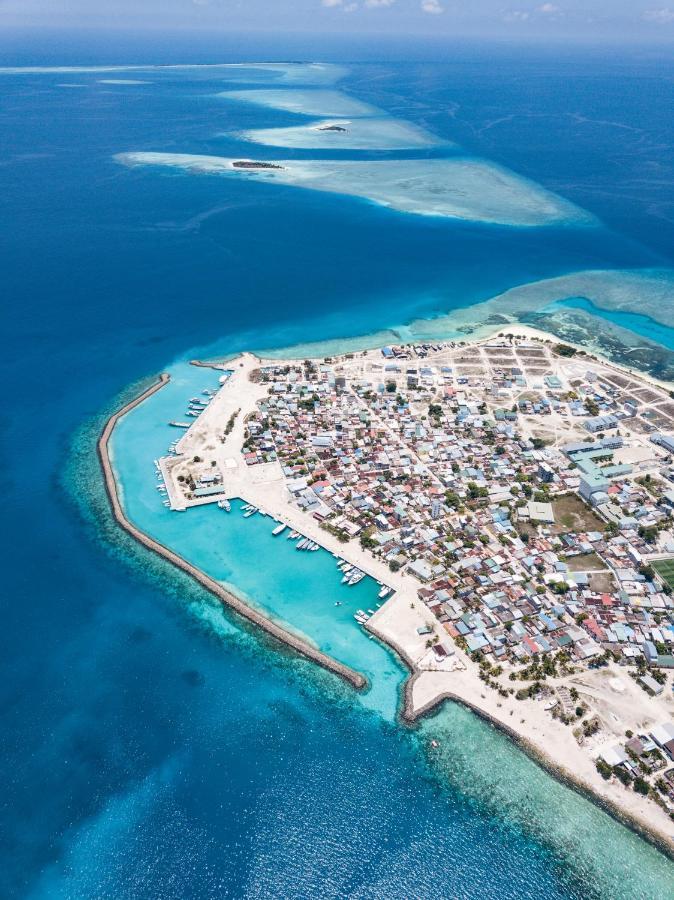One The Island Hotel Naifaru Exterior photo