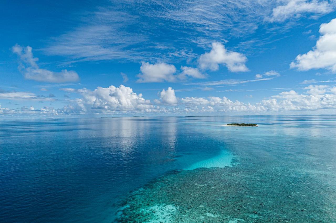 One The Island Hotel Naifaru Exterior photo