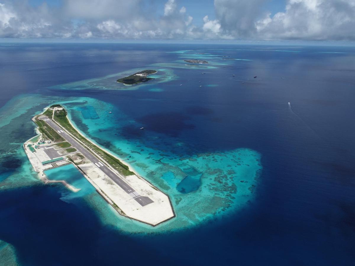 One The Island Hotel Naifaru Exterior photo