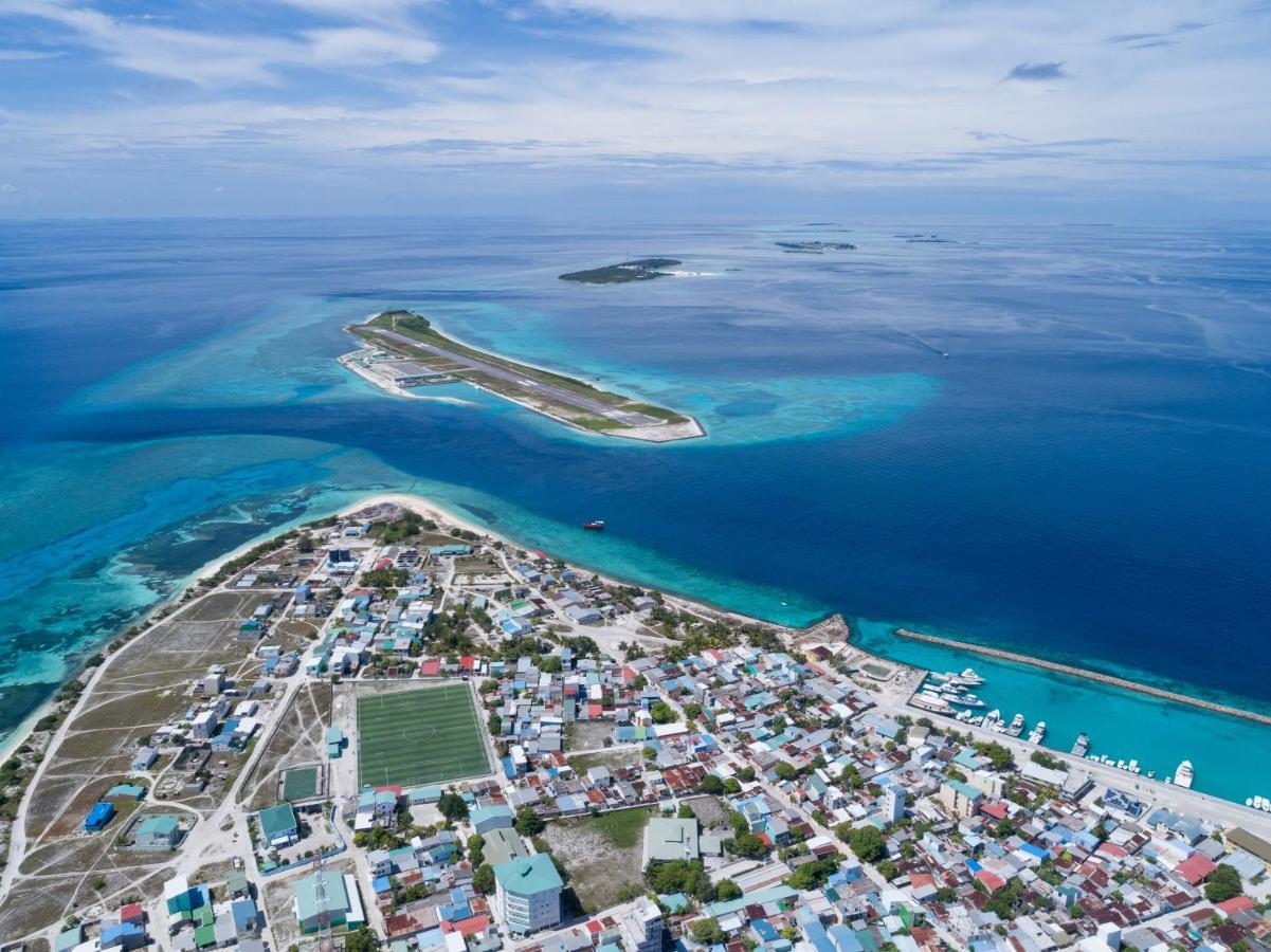 One The Island Hotel Naifaru Exterior photo